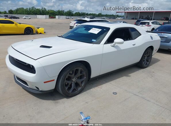2C3CDZAG6JH258123 2018 DODGE CHALLENGER Белый Передняя левая четверть