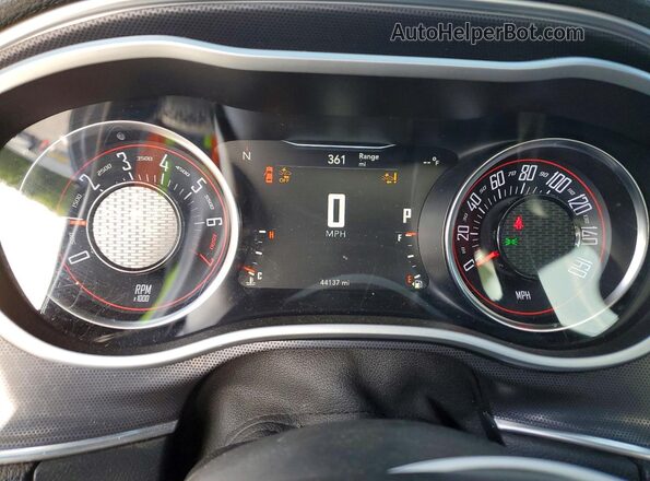 2C3CDZAG7JH258762 2018 DODGE CHALLENGER Серебряный Вид щитка приборов