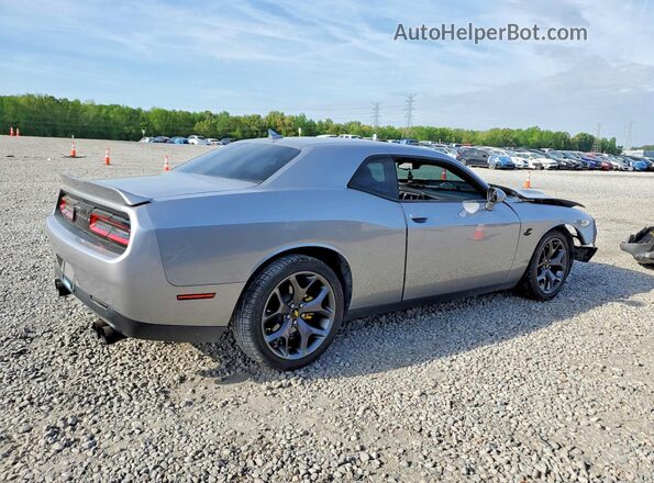 2C3CDZAG7JH258762 2018 DODGE CHALLENGER Серебряный Задняя правая четверть
