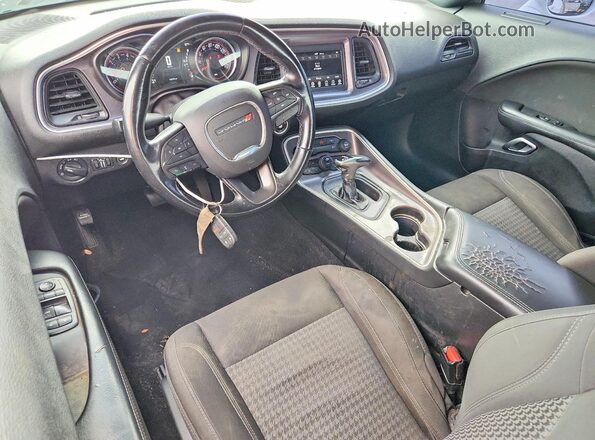 2C3CDZAG7KH751780 2019 DODGE CHALLENGER White Widok deski rozdzielczej