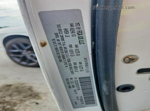 2C3CDZAG7KH751780 2019 DODGE CHALLENGER White Widok komory silnika