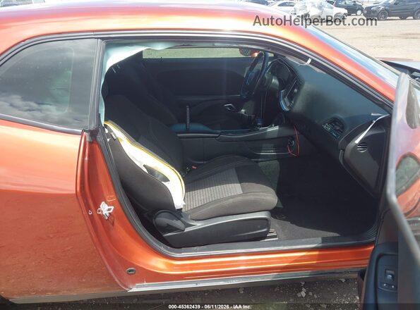 2C3CDZAG7LH218491 2020 DODGE CHALLENGER Orange Սալոնի դիմացի տեսք