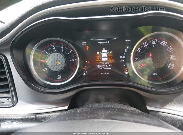2C3CDZAG8KH620437 2019 DODGE CHALLENGER Maroon Widok tylnych siedzeń