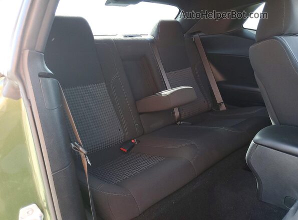 2C3CDZAG8MH510006 2021 DODGE CHALLENGER Зеленый Вид задних сидений