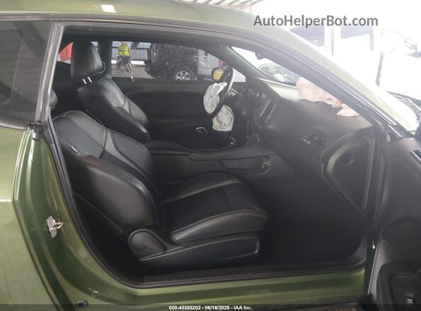 2C3CDZAG8MH530935 2021 DODGE CHALLENGER Зеленый Вид салона спереди