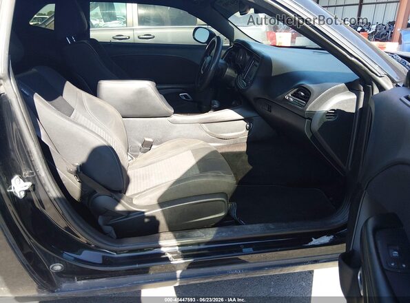 2C3CDZAGXGH217499 2016 DODGE CHALLENGER Black წინა სალონის ხედი