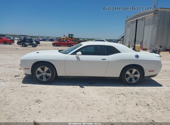 2C3CDZAGXJH322034 2018 DODGE CHALLENGER White Սալոնի 360 աստիճան տեսք