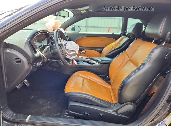 2C3CDZAGXKH623209 2019 DODGE CHALLENGER Black Front interior view