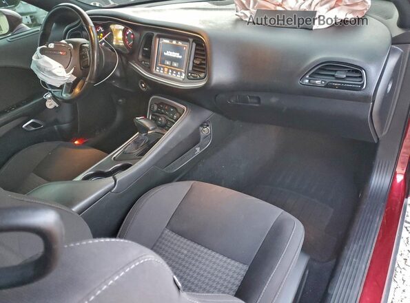 2C3CDZBT2KH652411 2019 DODGE CHALLENGER Maroon Vista del salpicadero