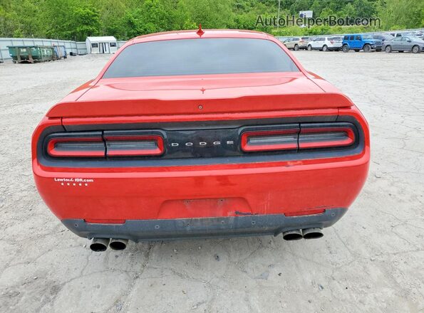 2C3CDZBT3GH177892 2016 DODGE CHALLENGER Красный Вид сзади