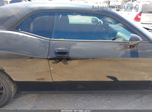 2C3CDZBT3GH177925 2016 DODGE CHALLENGER Black Սալոնի հետևի տեսք
