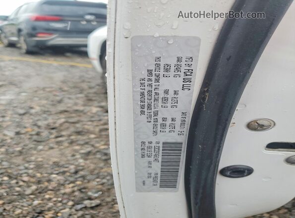 2C3CDZBT4GH214027 2016 DODGE CHALLENGER White Widok komory silnika