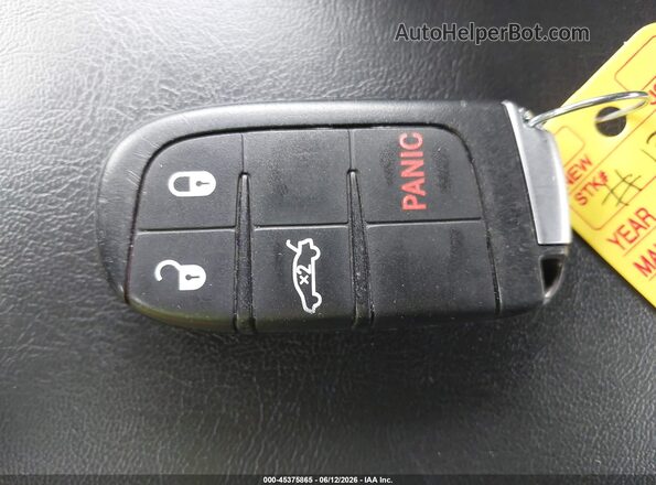 2C3CDZBT4GH226145 2016 DODGE CHALLENGER Черный Вид панели приборов