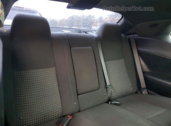 2C3CDZBT4KH606143 2019 DODGE CHALLENGER Black Rear seats view