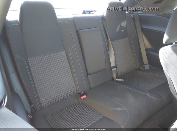 2C3CDZBT5JH161135 2018 DODGE CHALLENGER Orange Widok naklejki z numerem VIN