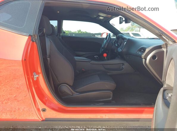 2C3CDZBT5JH161135 2018 DODGE CHALLENGER Orange Widok wnętrza z przodu