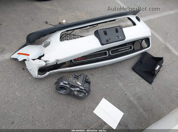 2C3CDZBT5KH557115 2019 DODGE CHALLENGER White Սարքավորումների վահանակի տեսք