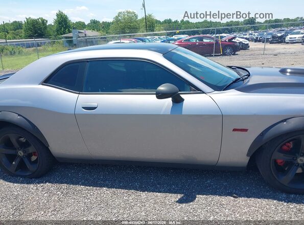 2C3CDZBT7JH223330 2018 DODGE CHALLENGER Gray Вид задньої частини салону