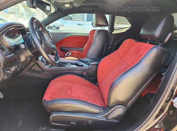 2C3CDZBT8MH615687 2021 DODGE CHALLENGER Black Vista interior delantera