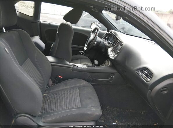 2C3CDZBTXJH310204 2018 DODGE CHALLENGER Black წინა სალონის ხედი