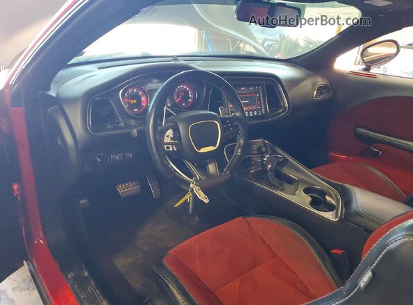 2C3CDZC91GH322771 2016 DODGE CHALLENGER Красный Вид панели приборов