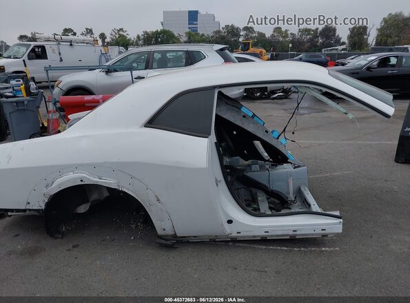 2C3CDZC93LH210130 2020 DODGE CHALLENGER White Vista interior trasera