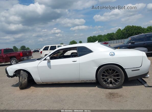 2C3CDZDJ7GH235868 2016 DODGE CHALLENGER White Widok wnętrza 360 stopni