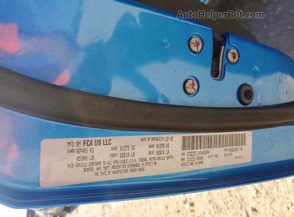 2C3CDZFJ1KH563650 2019 DODGE CHALLENGER Blue Widok komory silnika