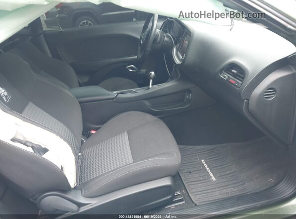 2C3CDZFJ2MH641887 2021 DODGE CHALLENGER Green Front interior view