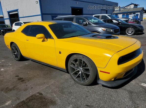2C3CDZFJ3HH502163 2017 DODGE CHALLENGER Yellow Передня права чверть
