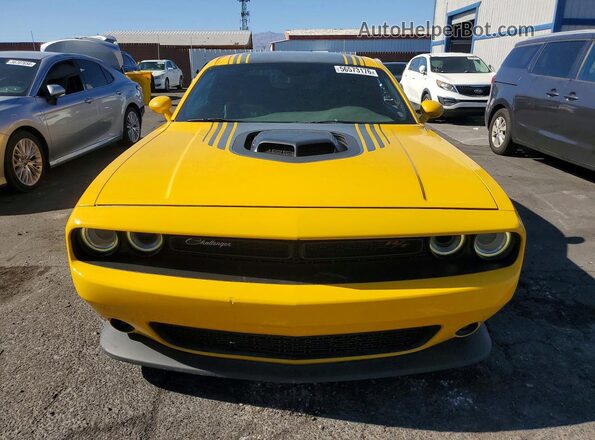 2C3CDZFJ3HH502163 2017 DODGE CHALLENGER Yellow Вид спереду