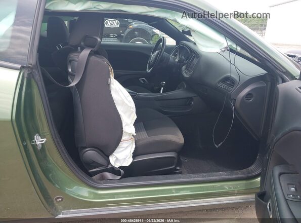 2C3CDZFJ3MH606582 2021 DODGE CHALLENGER Green წინა სალონის ხედი
