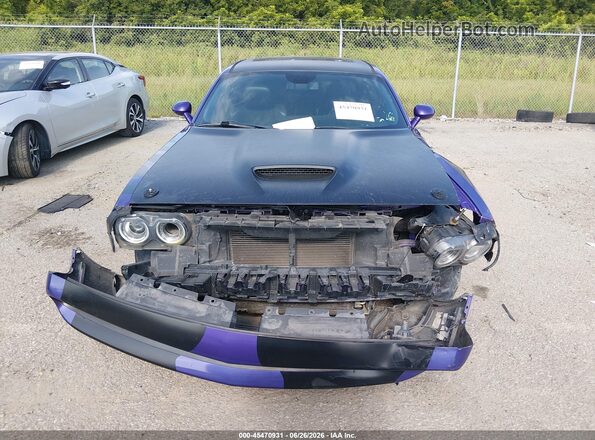 2C3CDZFJ4JH287866 2018 DODGE CHALLENGER Фиолетовый Вид щитка приборов