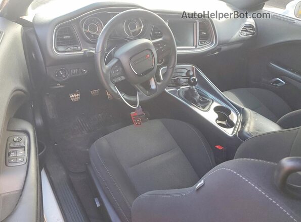 2C3CDZFJ6GH166023 2016 DODGE CHALLENGER White Widok deski rozdzielczej