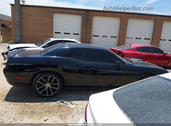 2C3CDZFJ6HH659380 2017 DODGE CHALLENGER Черный Вид задней части салона
