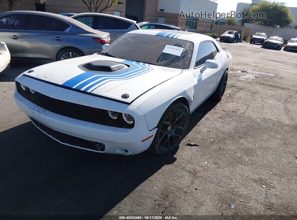 2C3CDZFJ6KH749944 2019 DODGE CHALLENGER White წინა მარცხენა ხედი სამი მეოთხედიდან