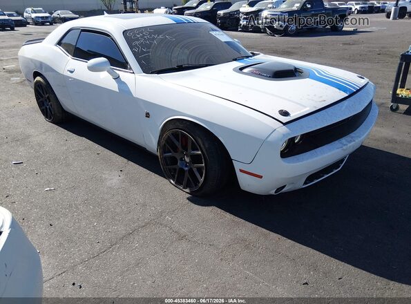2C3CDZFJ6KH749944 2019 DODGE CHALLENGER White უკანა სალონის ხედი