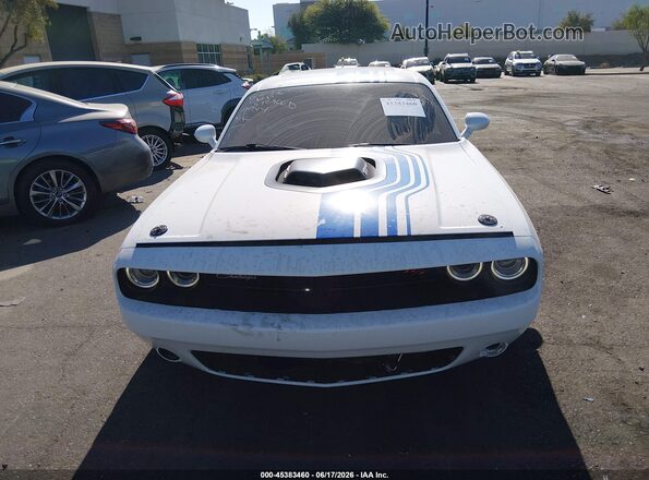 2C3CDZFJ6KH749944 2019 DODGE CHALLENGER White ხელსაწყოთა პანელის ხედი