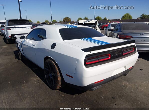 2C3CDZFJ6KH749944 2019 DODGE CHALLENGER White სალონის 360-გრადუსიანი ხედი
