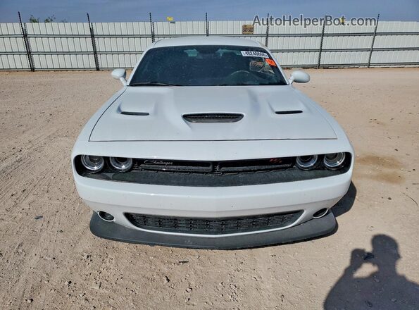 2C3CDZFJ6MH537662 2021 DODGE CHALLENGER White Widok z przodu