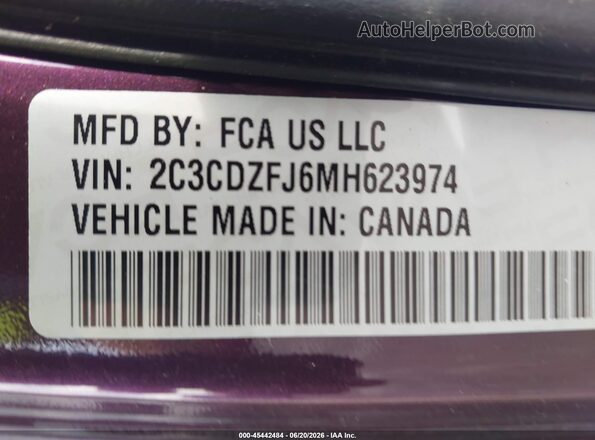 2C3CDZFJ6MH623974 2021 DODGE CHALLENGER Purple Widok komory silnika