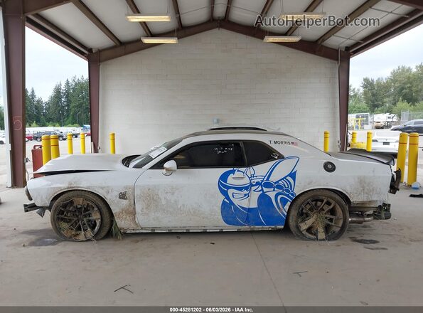 2C3CDZFJ9HH592743 2017 DODGE CHALLENGER White 