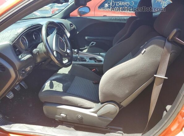 2C3CDZFJ9MH538952 2021 DODGE CHALLENGER Бордовый Вид салона спереди