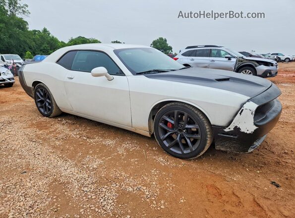 2C3CDZFJXJH224013 2018 DODGE CHALLENGER White Front right
