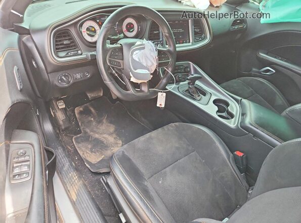 2C3CDZFJXNH237270 2022 DODGE CHALLENGER Silver Widok deski rozdzielczej