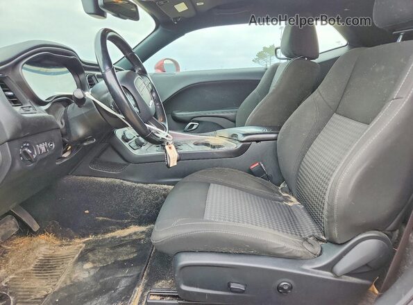 2C3CDZGG0LH146752 2020 DODGE CHALLENGER Бордовый Вид салона спереди
