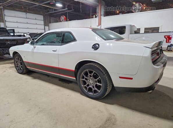 2C3CDZGG2JH257543 2018 DODGE CHALLENGER White Rear left