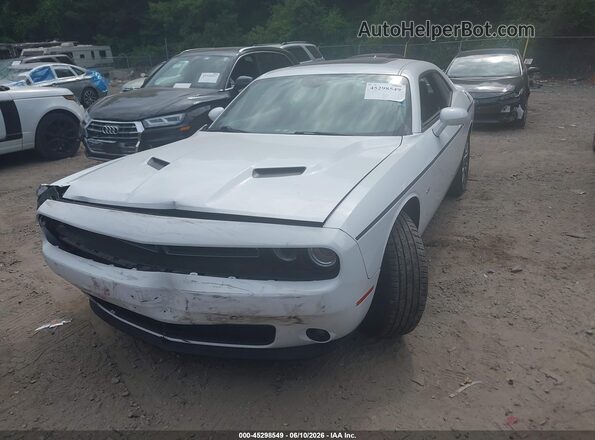 2C3CDZGG5HH584934 2017 DODGE CHALLENGER White Առջևի ձախ երեք քառորդ տեսարան