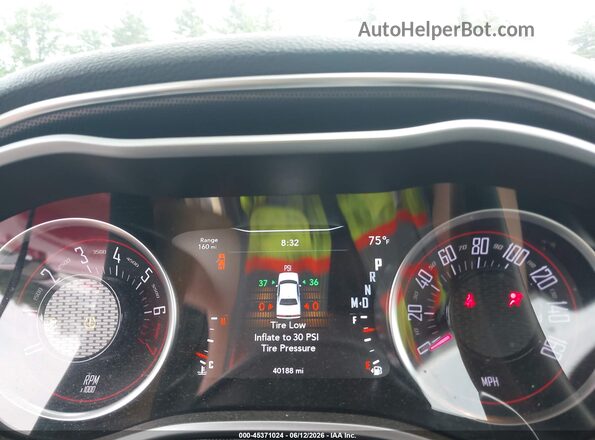 2C3CDZGG7HH641344 2017 DODGE CHALLENGER Красный Вид задних сидений