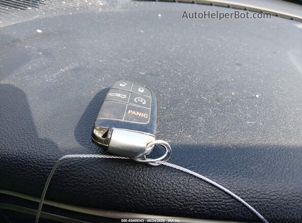 2C3CDZGGXKH699987 2019 DODGE CHALLENGER Синий Вид панели приборов